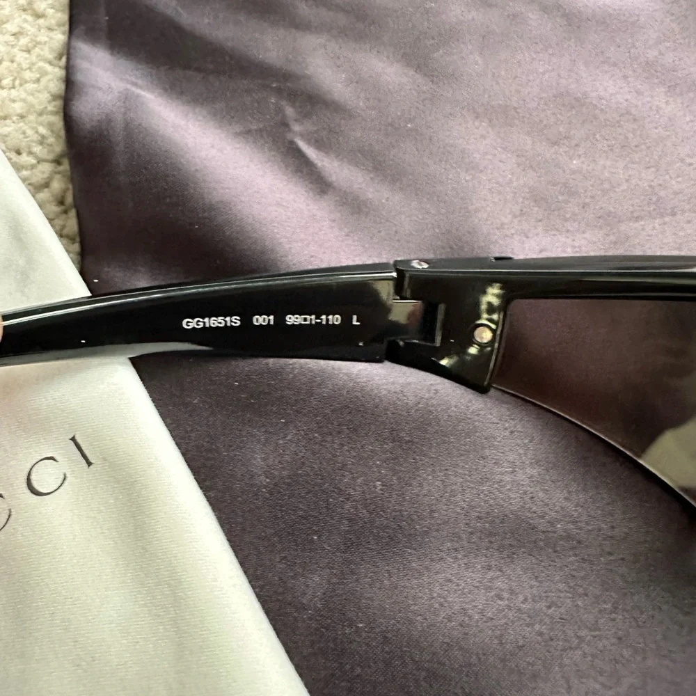 100% Authentic GUCCI GG1651S RIMLESS‎ SHIELD SUNGLASSES IN BLACK